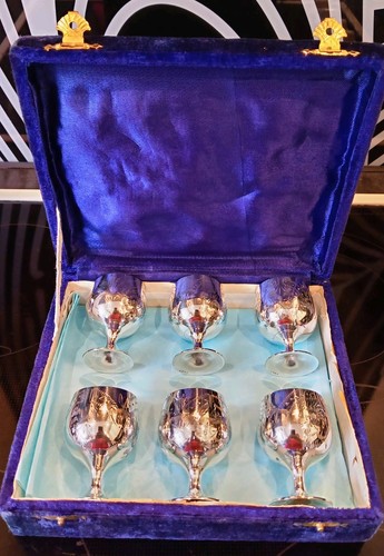Six vintage silver - plate, small