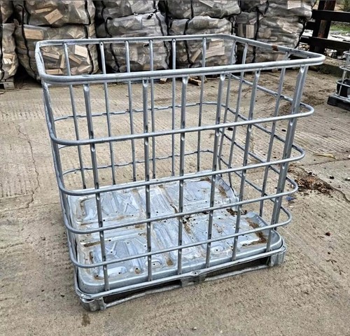 Ibc cages logs hay - , storage