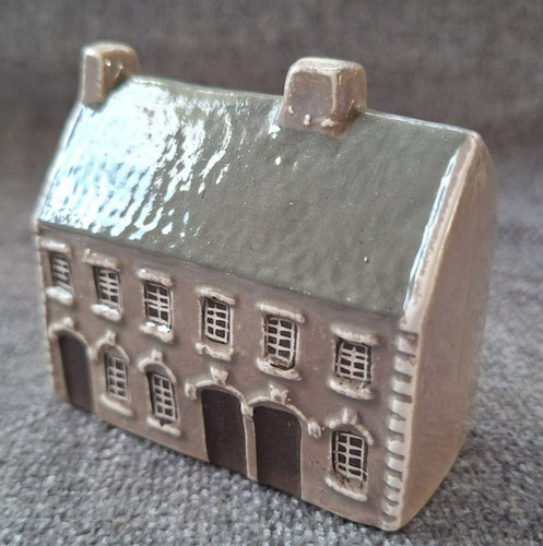 Mudlen end studio - end, row