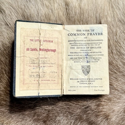 1932 miniature book - book, common