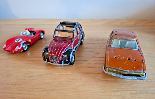 Corgi model car - model, 2cv