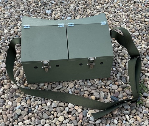 Double bow back painted ferret - back,