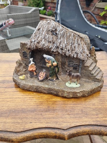Vintage nativity scene - scene, manger
