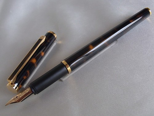 Dunhill fountain pen - dunhill,
