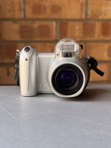 Konica minolta dimage z10 - minolta,
