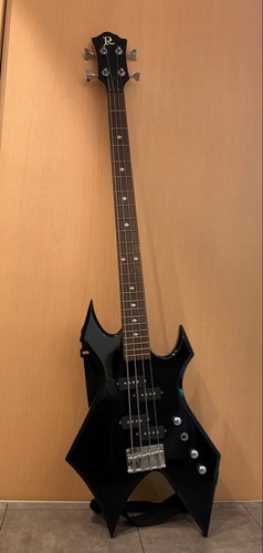 Rich electric bass with - rich,