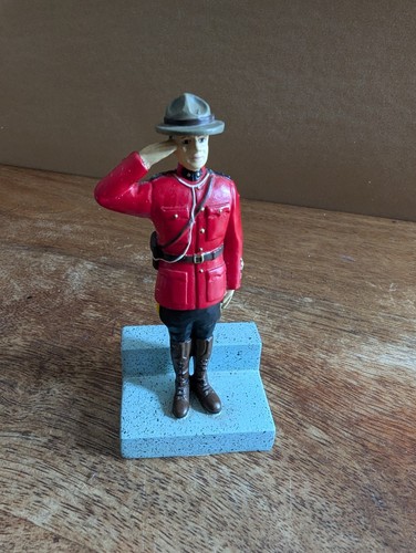 Rcmp royal canadian mountie - royal,