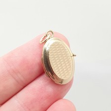 Vintage solid 9ct gold - solid, 9k