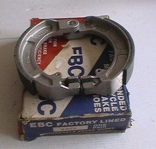 VESPA PIAGGIO GTR125 74 STAR 125 150 01-03 SPRINT 200 RALLY BRAKE SHOES EBC V901