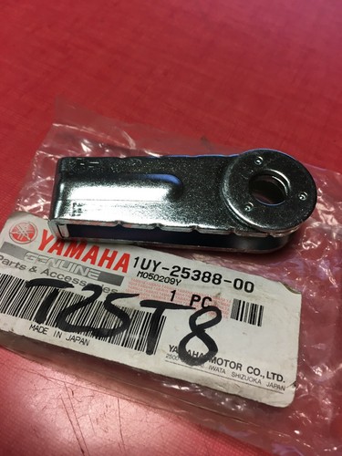 Yamaha 1uy 25388 - 1uy-25388-00, chain