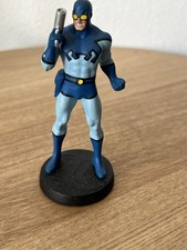 DC COMICS SUPER HERO FIGURINE