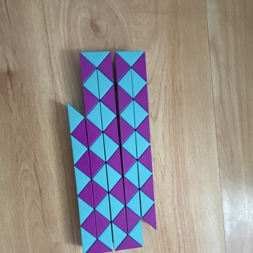 Smiggle twist snake cube - twist,