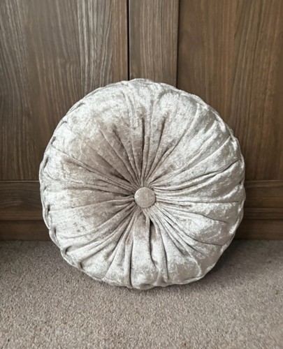 Crushed velvet round pleated - round,