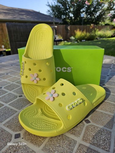 Nwt crocs classic sandal - crocs,