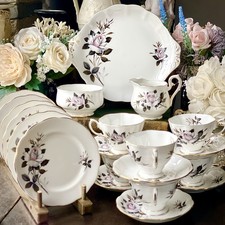 ROYAL ALBERT ‘Queens Messenger’ Tea Cup Set 21pc Pink & White Roses Vintage VGC