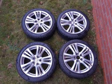 Lexus GS450h 18" alloy wheels with Pirelli tyres