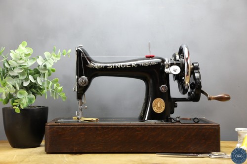 1939 vintage singer - vintage, hand