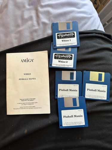 Amiga games disk manual - games, disk/manual