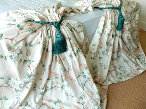 Storys london pair curtains - london,