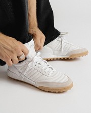 NEW ADIDAS ORGINAL MUNDIAL