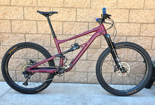 Specialized status red - '22,