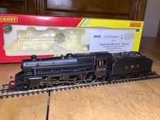 Hornby R2881 LMS Lined Black