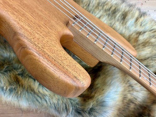 Charvel pro mod - san, bass