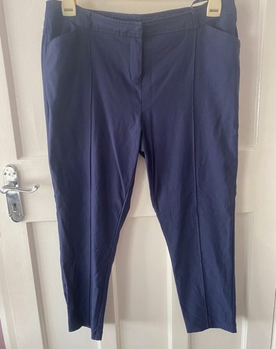 Three quarter length trousers