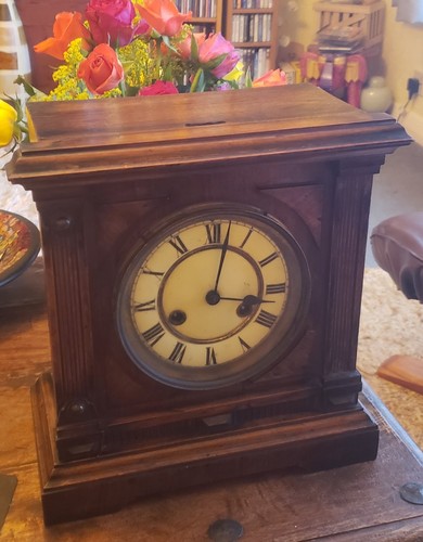 Junghans b13 walnut mantel - ,