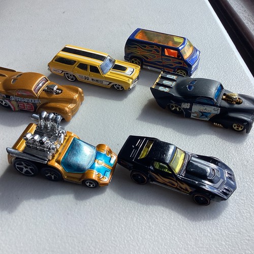 Vintage hotwheels cars - 6,