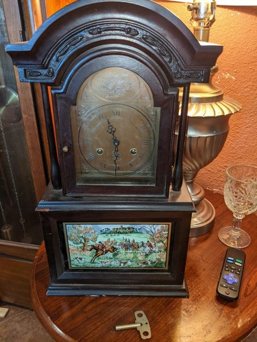 1979 clock old - berkshire, hunt