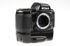 Nikon F90X with MB-10 - SNr