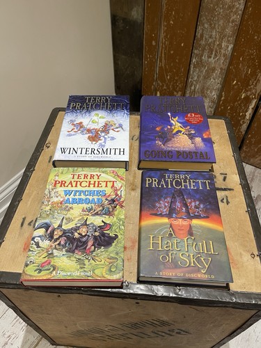 Terry pratchett hardback books - pratchett,