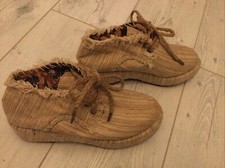 Ladies Red Or Dead Platform