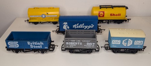 Hornby triang oo gauge - &,