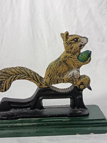 Cast iron squirrel nutcracker - cast,