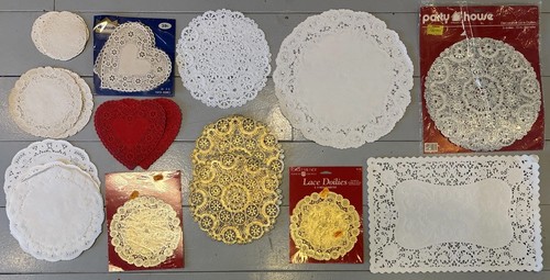 130 vtg paper doilies - 130+,