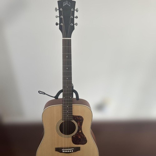 Guild 240e acoustic guitar - d-240e,