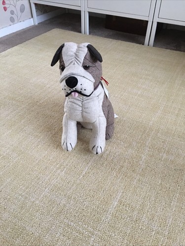 Dora designs bulldog puppy - bulldog,