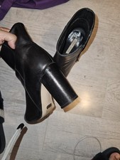 Buffalo London Black Suede