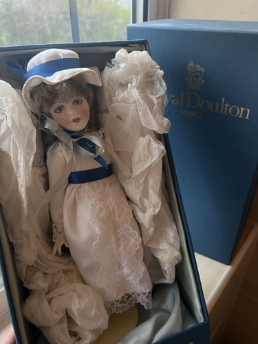 Boxed royal doulton - royal,