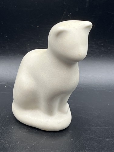 Moorside pottery white cat - white,