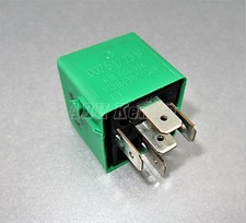 104 -Mercedes-Benz E M S A Class 5-Pin Green Relay 0025422319 V23134-B52-X309