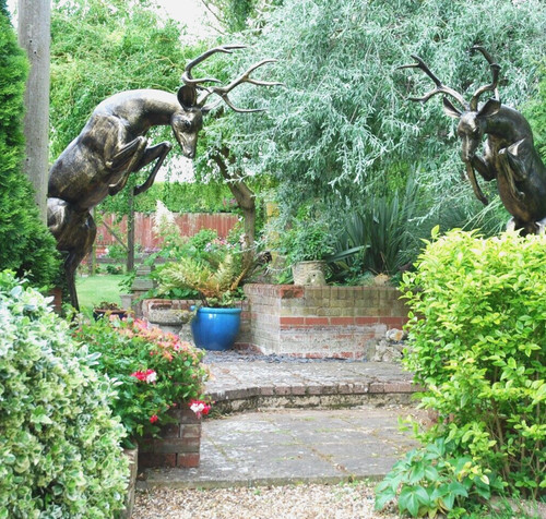 Rutting stag statue deer - rutting,