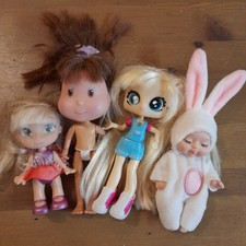 BUNDLE (4)   SMALL DOLLS   4 -