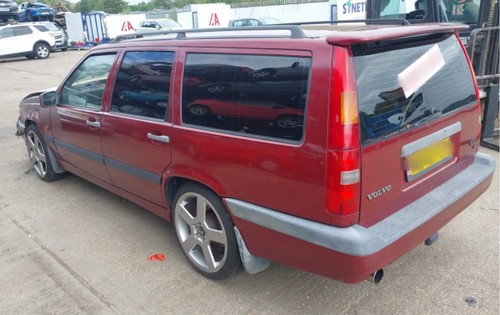 Wing liner volvo 850 - wing, gle