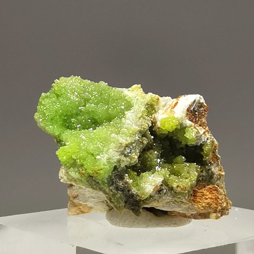 Pyromorphite w matrix - g, w.