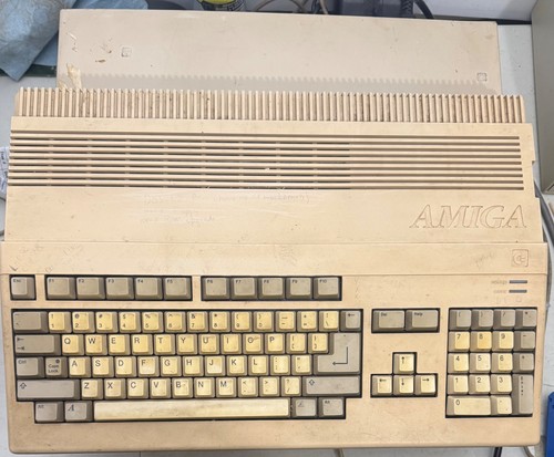 Early amiga 500 commodore - amiga, 500.