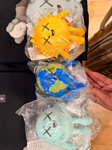 Kaws plush set boxed - 3,