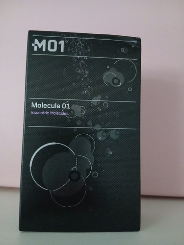 Molecules m01 by escentric - ,